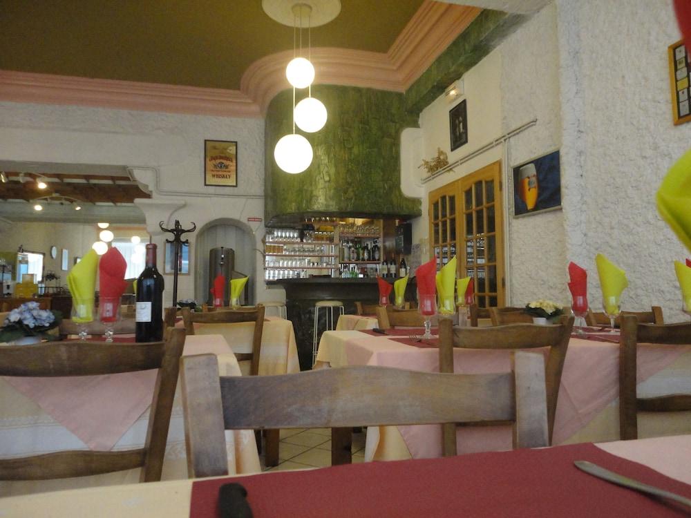 Hotel-Restaurant Le Saint Christophe 卢德 外观 照片